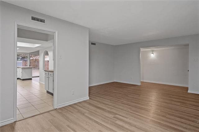 Building Photo - 2834 Fern Glen Dr