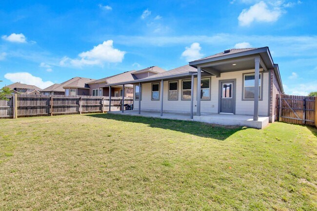 Building Photo - 8008 Massa Dr