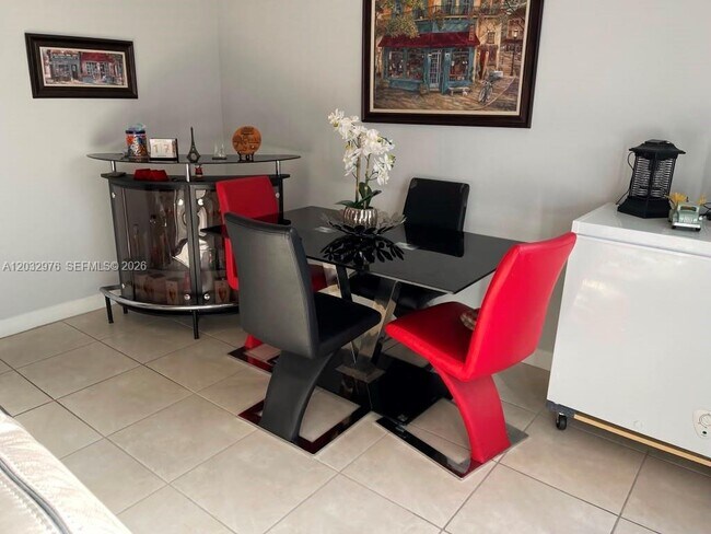 Building Photo - 25320 SW 115 Ct