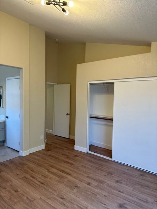 Building Photo - Single Story located in 89031