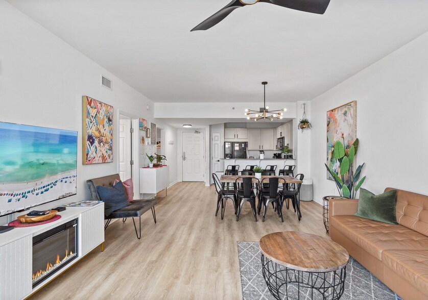 Building Photo - 4203 Indian Bayou Trl