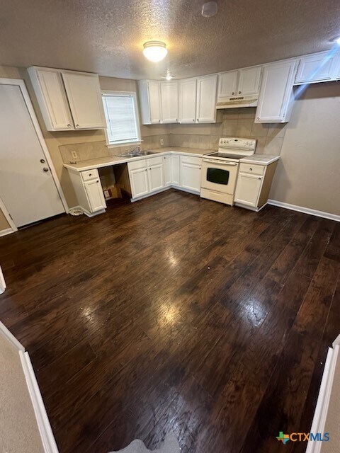 Building Photo - 532 E Walnut St