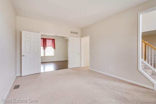 Building Photo - 14864 Liri Dr