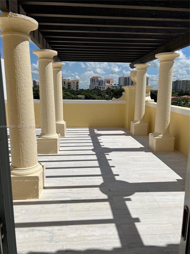 Building Photo - 107 Mendoza Ave