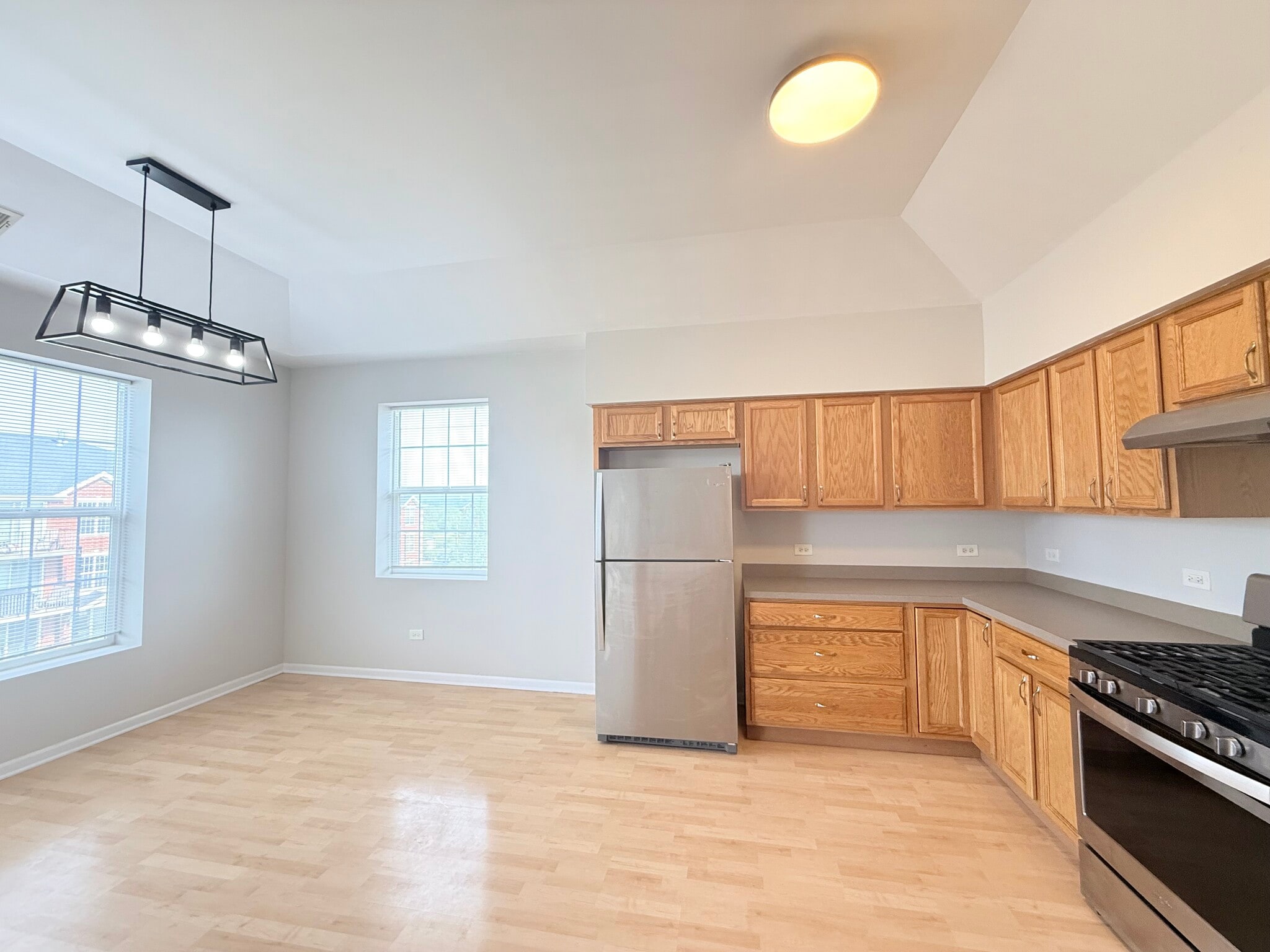 Building Photo - 16631 Liberty Cir