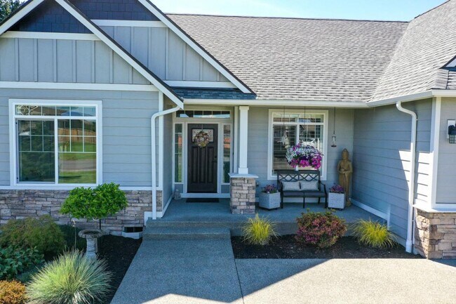 Building Photo - Luxury Yelm Estate on ¾ Acre with Custom Outdoor Living, Loft, A/C & Designer Kitchen!