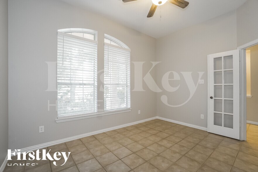 Building Photo - 16042 Belleshire Ln