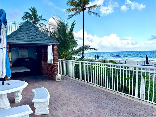 Building Photo - 3850 Galt Ocean Dr