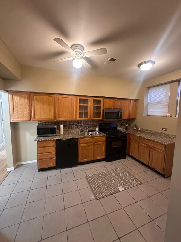 Building Photo - 7223 S Euclid Ave