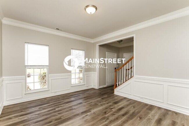 Building Photo - 4 Bedroom Pet-Friendly Home in Mooresville, NC with Main Street Renewal