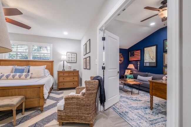 Building Photo - 605 Waverly Rd