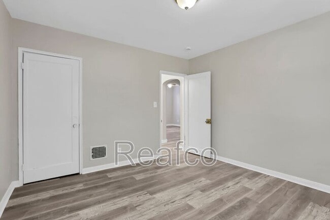 Building Photo - 397 S Chase Ave