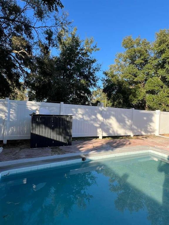 Building Photo - 1731 Ave C NE