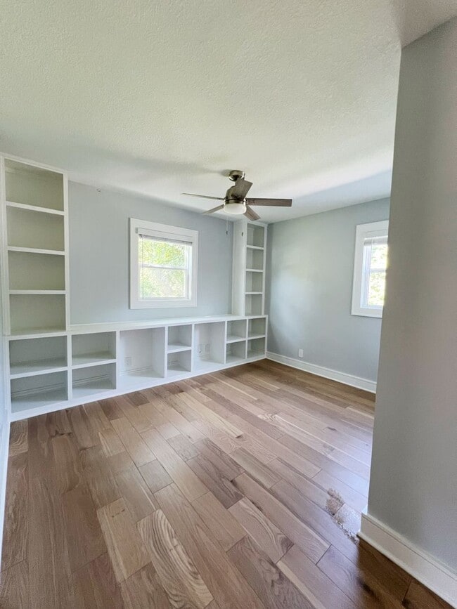 Building Photo - SEE IT NOW: Fully Renovated 4-Bedroom Ranc...