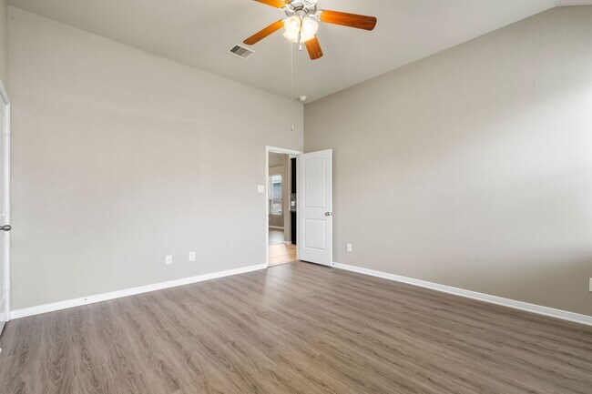Building Photo - 2131 Beacon Park Ct