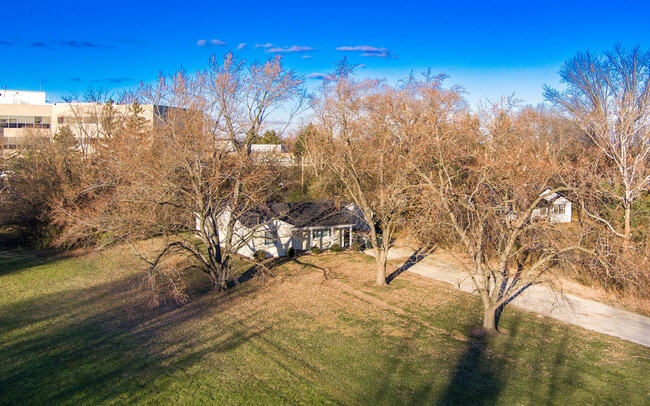 Building Photo - 1392 W 52nd Pl