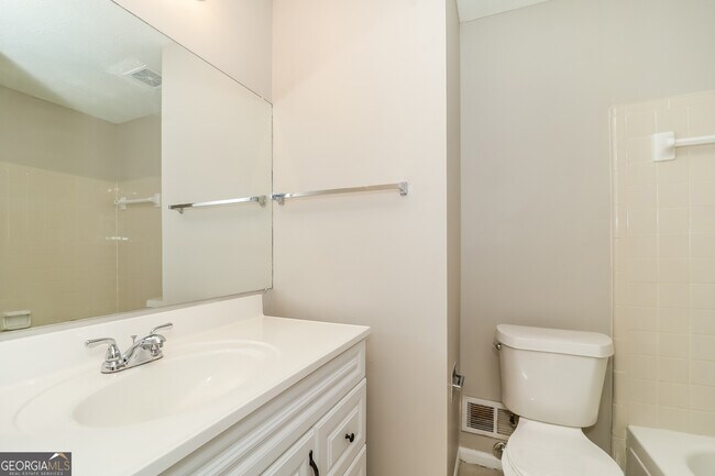 Building Photo - 6373 Valley Dale Dr