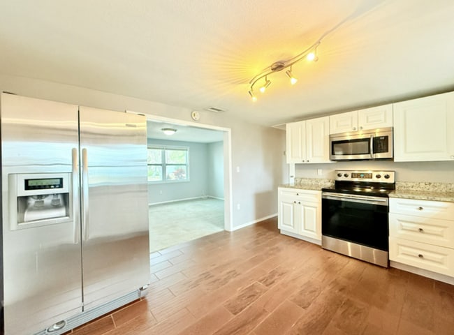 Building Photo - 7150 79th St N