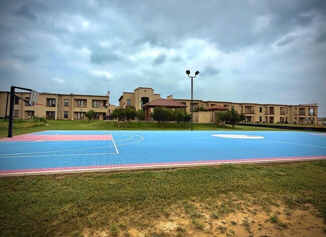 Building Photo - 8216 Casa Verde Rd