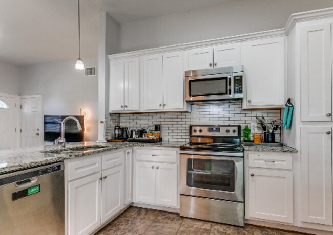 Building Photo - 5978 Sunrise Bend Dr