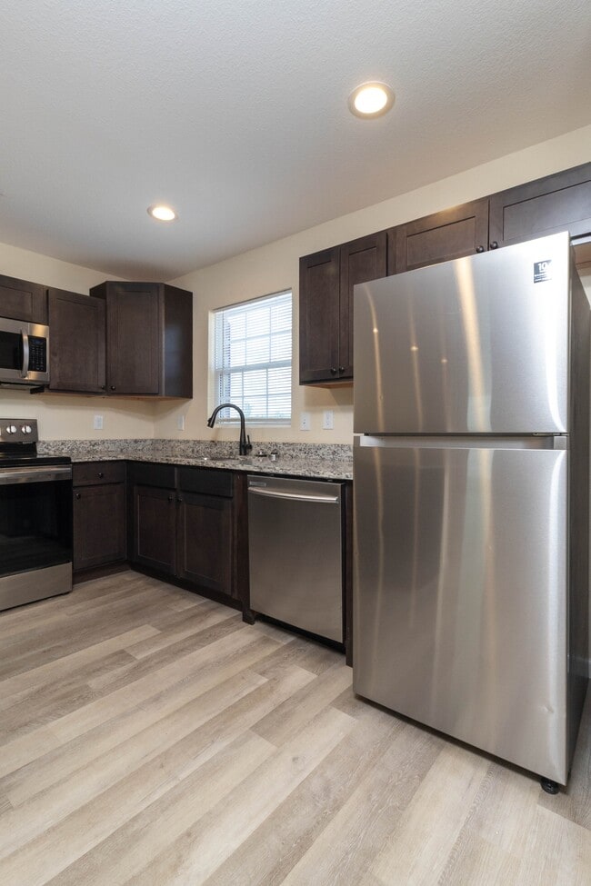 Building Photo - 931 Warrior Hill Dr