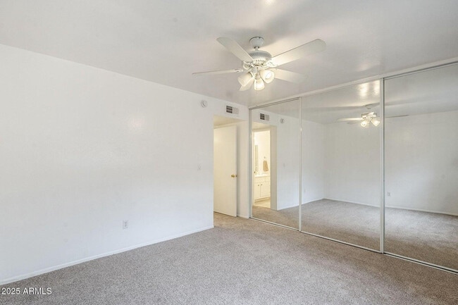 Building Photo - 16 W Loma Vista Dr