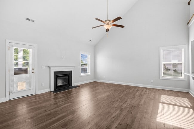 Building Photo - 710 Tuscany Cir