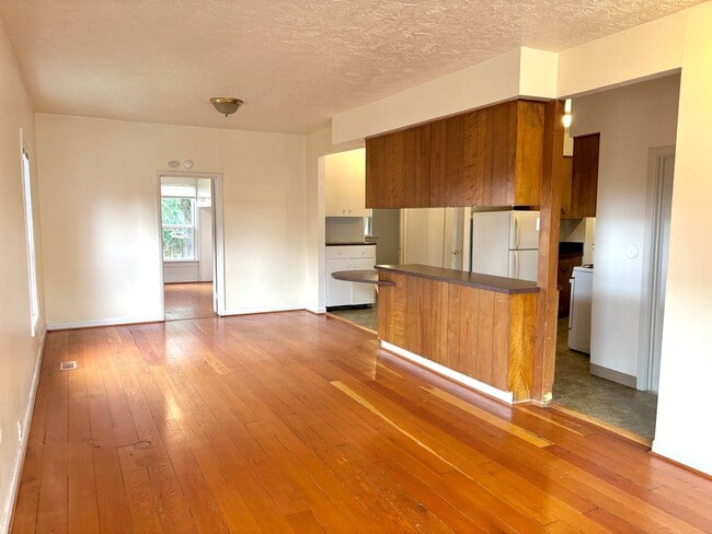 Building Photo - STARM02