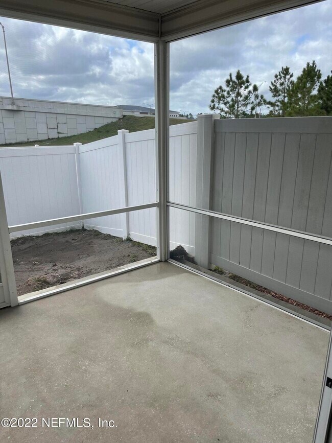Building Photo - 820 Grover Ln
