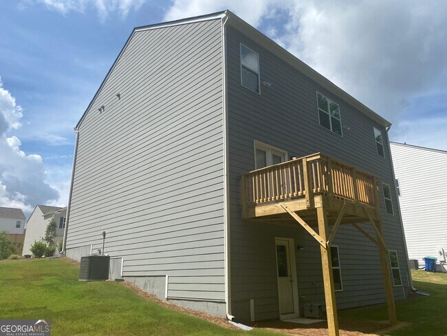 Building Photo - 8282 Castleton Dr