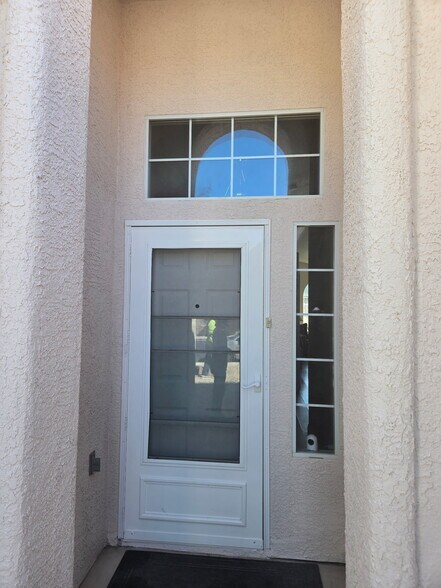 Building Photo - 3171 Castle Canyon Ave
