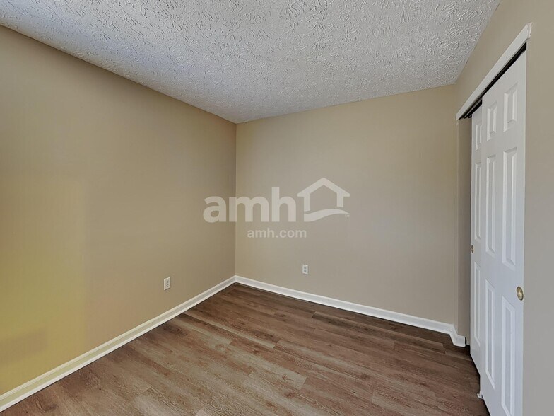 Building Photo - 2926 Limber Pine Dr