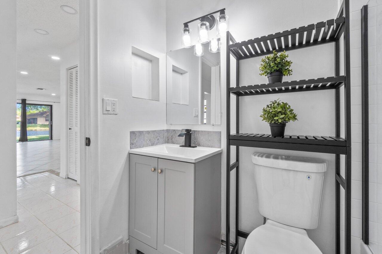 Building Photo - 1620 Granfern Ave