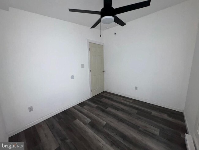 Building Photo - 145 W Main St