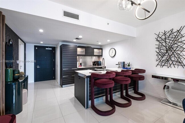 Building Photo - 200 Biscayne Blvd Way