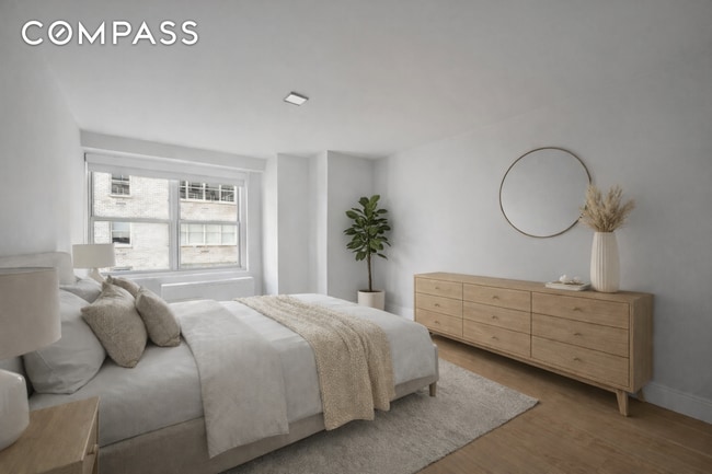 Building Photo - 155 W 68th St