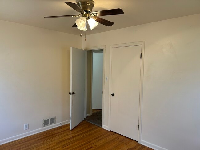 Building Photo - 1025 Tyler Ave