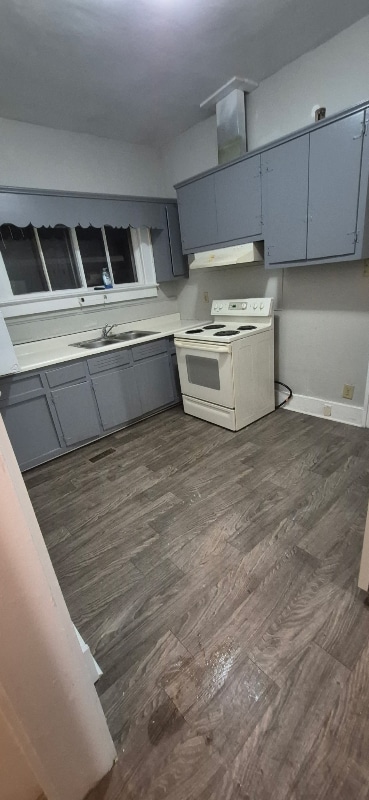 Building Photo - 913 Faison St E