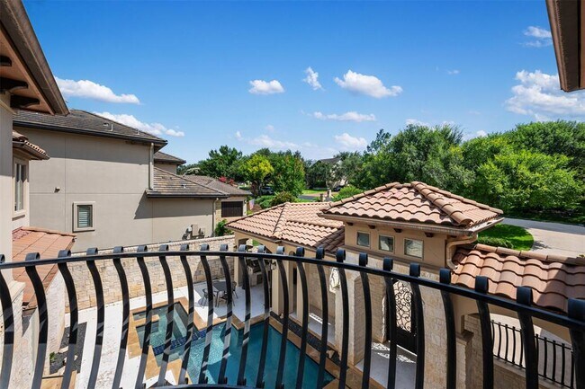 Building Photo - 64 Tiburon Dr