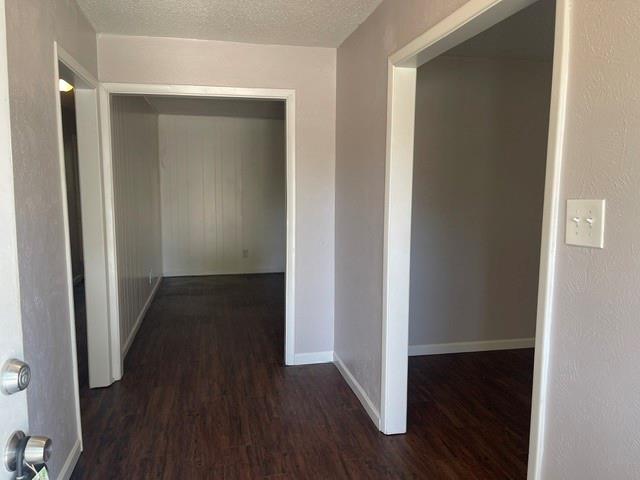Building Photo - 2232 Shady Brook Dr