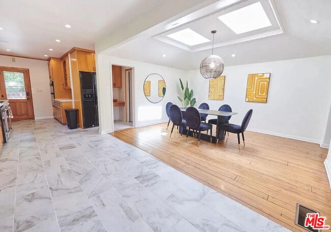 Building Photo - 1522 Pandora Ave