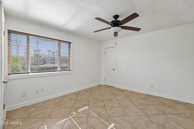 Building Photo - 7126 N 19th Ave
