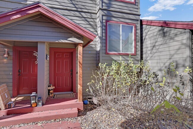 Building Photo - Utilities included- Gorgeous Townhome with Garage