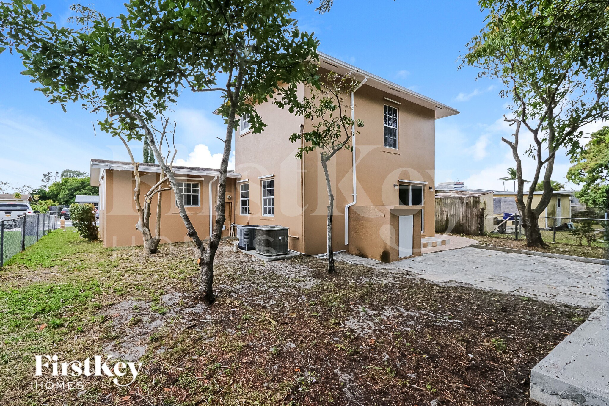 Building Photo - 1443 7th St