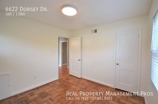 Building Photo - 6622 Dorset Dr