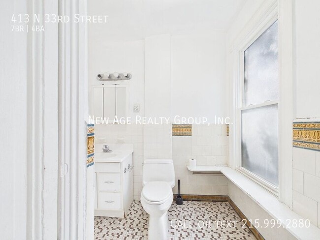 Building Photo - 413 N 33rd St