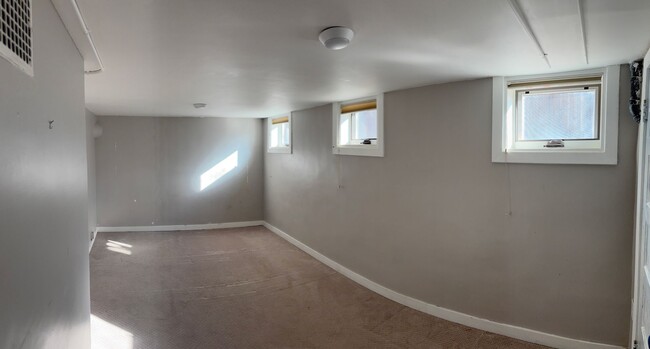 Building Photo - Charming 3-Bedroom Home for Rent in Denver...