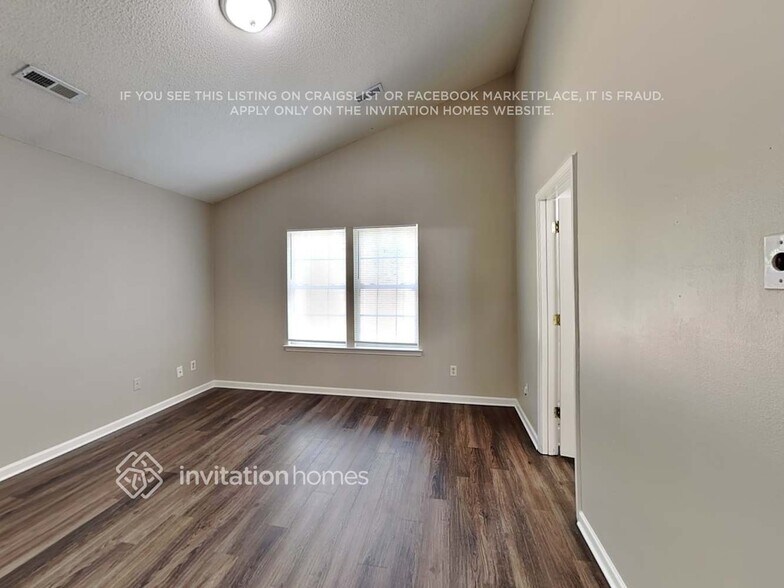 Building Photo - 8731 Purple Thistle Ln