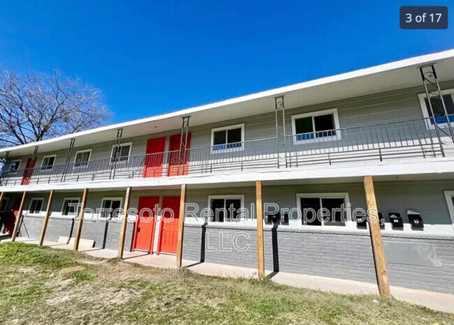 Building Photo - 2807 Observation Dr