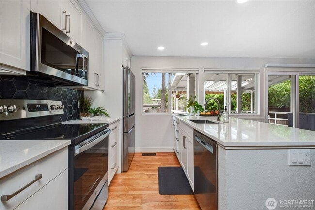 Building Photo - 3bd/1.75ba Kirkland Home